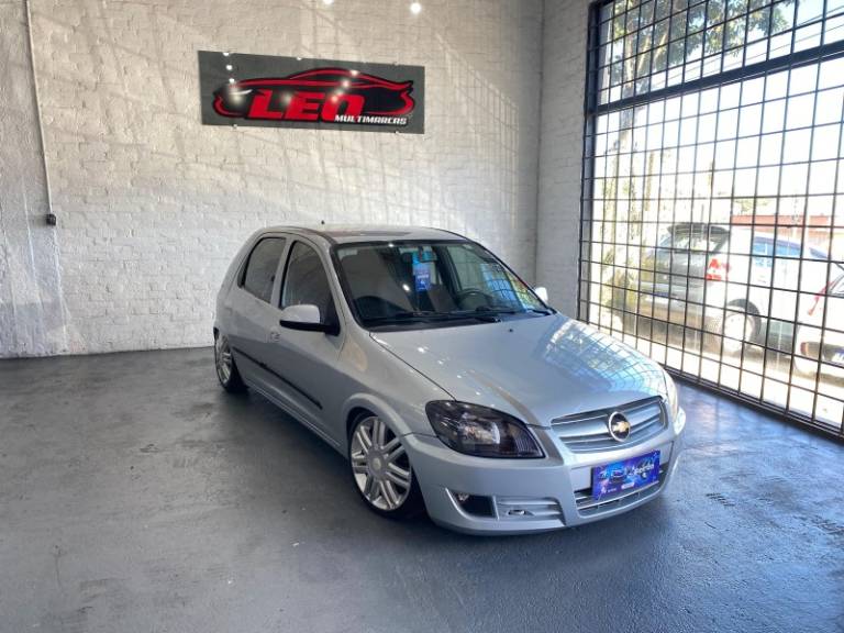 CHEVROLET - CELTA - 2010/2010 - Prata - R$ 25.900,00