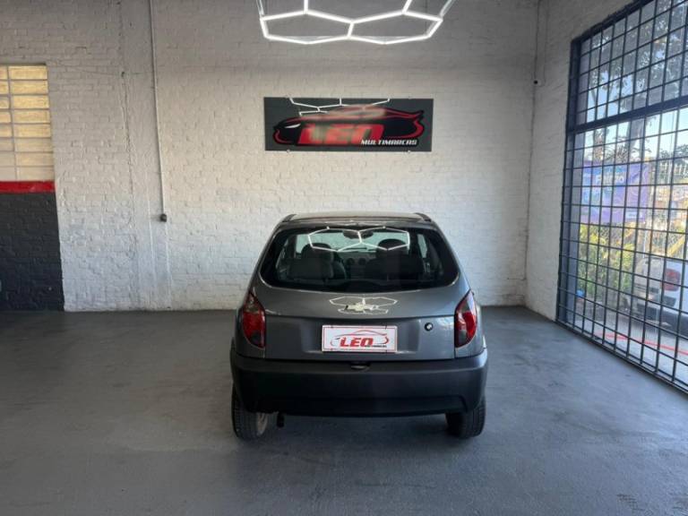 CHEVROLET - CELTA - 2011/2012 - Cinza - R$ 18.900,00