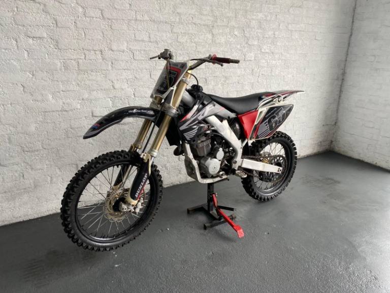HONDA - CRF 230F - 2010/2010 - Preta - R$ 16.500,00