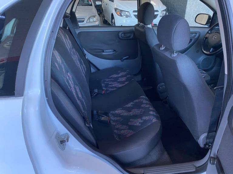 CHEVROLET - CORSA - 2005/2005 - Branca - R$ 26.900,00