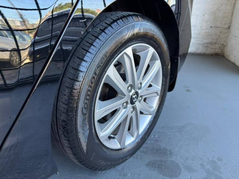 HYUNDAI - ELANTRA - 2013/2014 - Preta - R$ 68.900,00