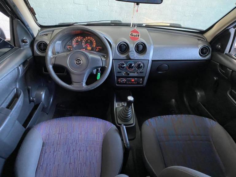 CHEVROLET - CELTA - 2008/2009 - Preta - R$ 24.900,00