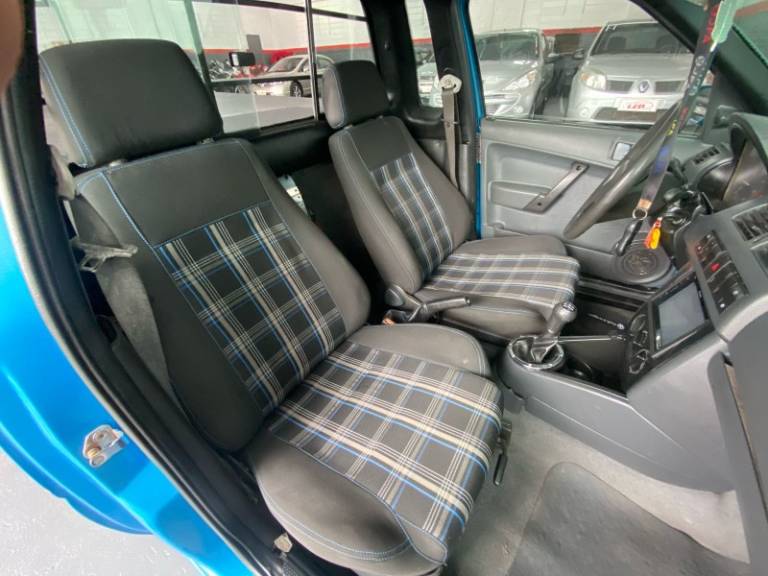 VOLKSWAGEN - SAVEIRO - 2002/2002 - Azul - R$ 30.900,00
