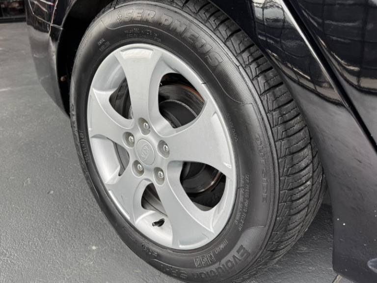 KIA MOTORS - CERATO - 2009/2010 - Preta - R$ 42.900,00