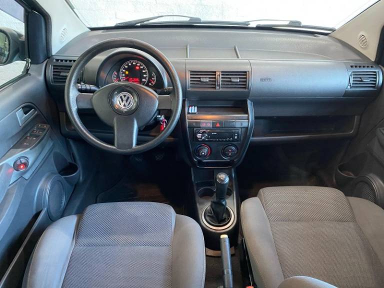 VOLKSWAGEN - FOX - 2010/2010 - Cinza - R$ 28.900,00