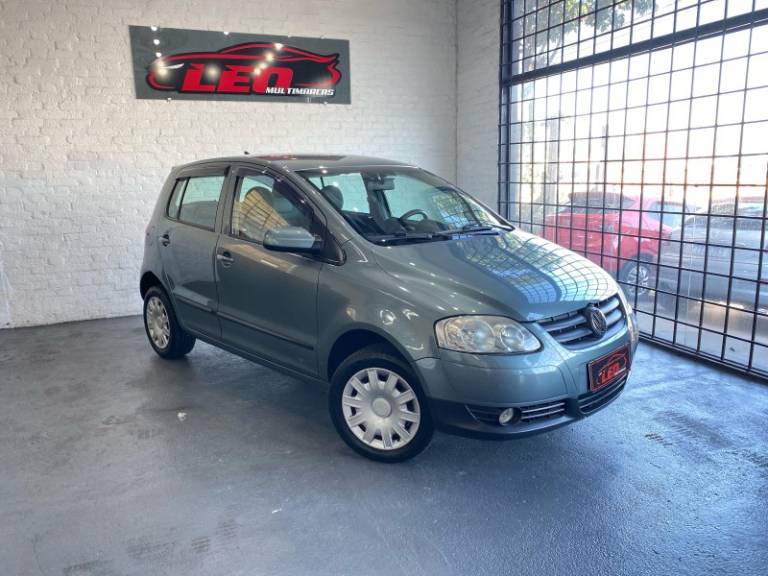 VOLKSWAGEN - FOX - 2010/2010 - Cinza - R$ 28.900,00