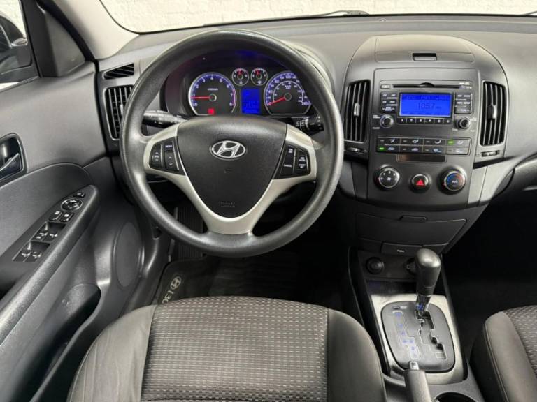 HYUNDAI - I30 - 2011/2012 - Preta - R$ 50.900,00