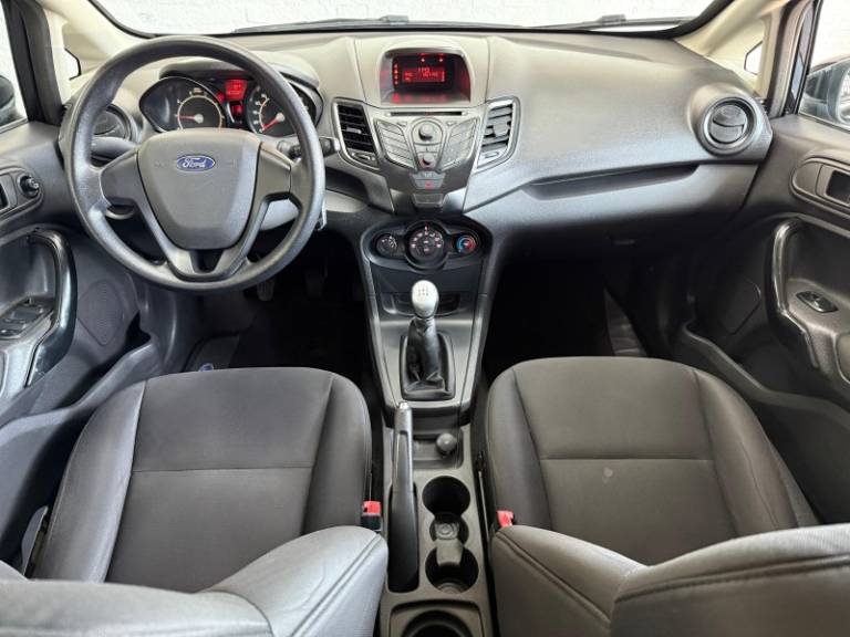 FORD - FIESTA - 2011/2012 - Preta - R$ 40.900,00