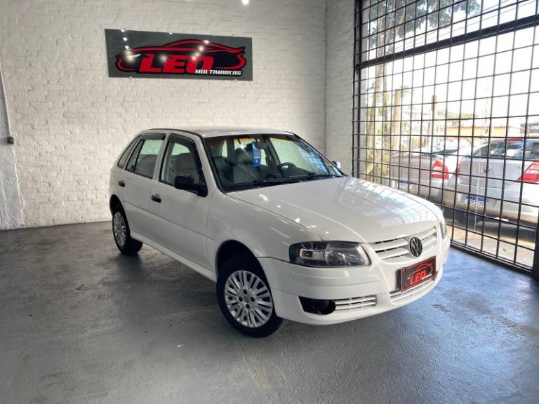 VOLKSWAGEN - GOL - 2005/2006 - Branca - R$ 14.900,00