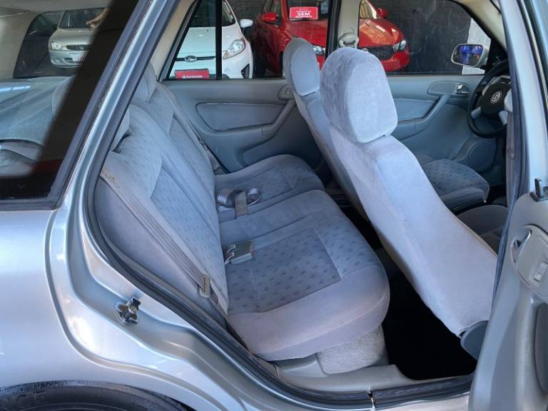 VOLKSWAGEN - PARATI - 2000/2001 - Prata - R$ 24.900,00