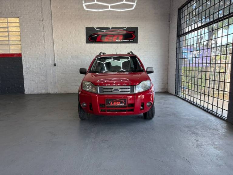 FORD - ECOSPORT - 2010/2011 - Vermelha - R$ 39.900,00