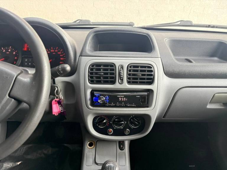 RENAULT - CLIO - 2012/2012 - Branca - R$ 20.900,00