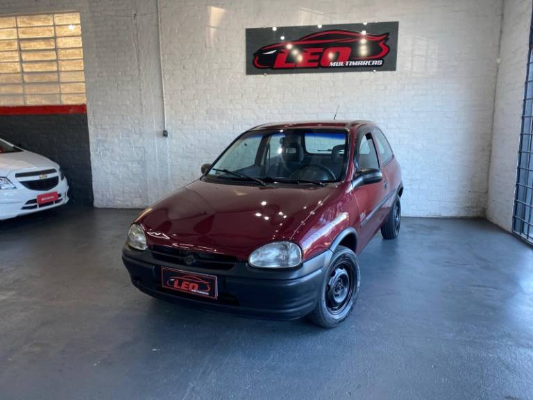 CHEVROLET - CORSA - 1995/1996 - Vermelha - R$ 13.900,00
