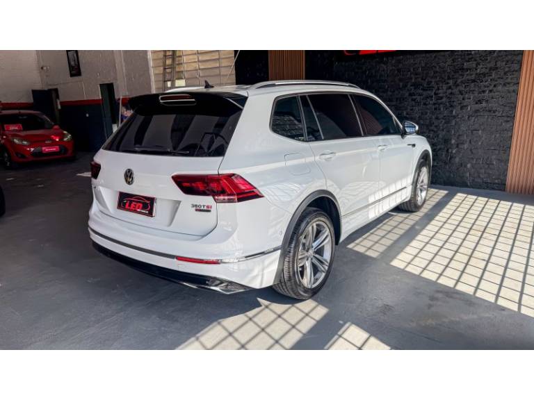 VOLKSWAGEN - TIGUAN - 2019/2019 - Branca - R$ 164.900,00