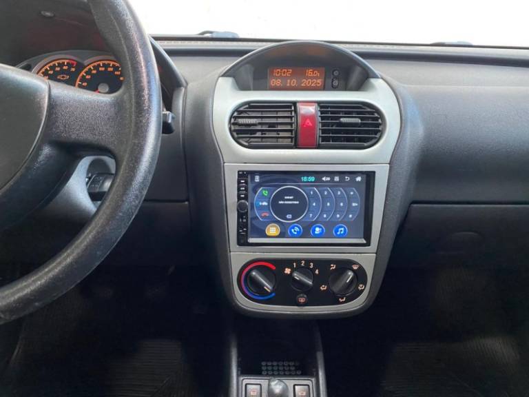 CHEVROLET - CORSA - 2009/2010 - Vermelha - R$ 30.900,00