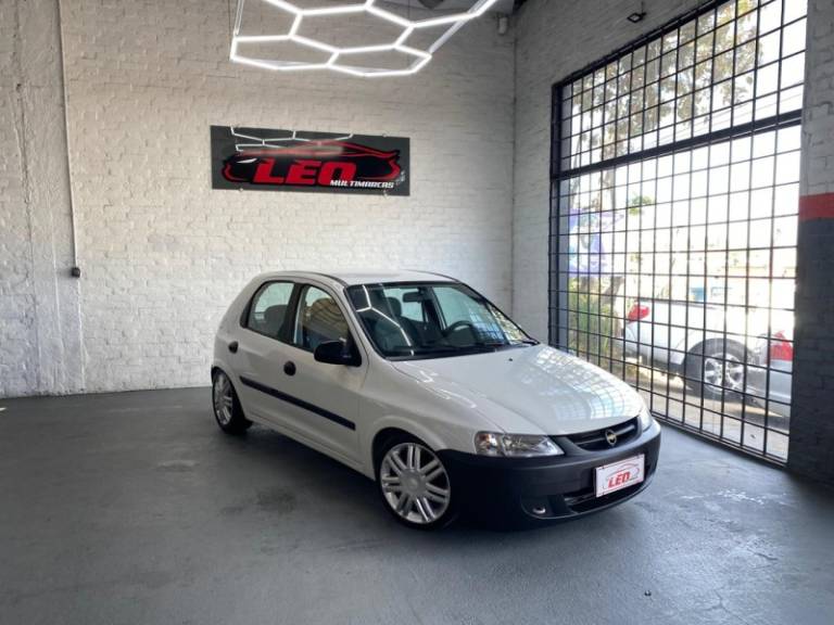 CHEVROLET - CELTA - 2003/2003 - Branca - R$ 19.900,00