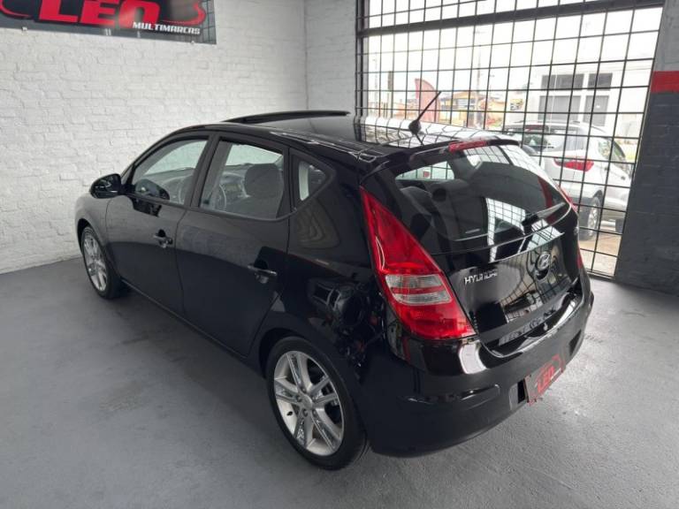 HYUNDAI - I30 - 2011/2012 - Preta - R$ 50.900,00
