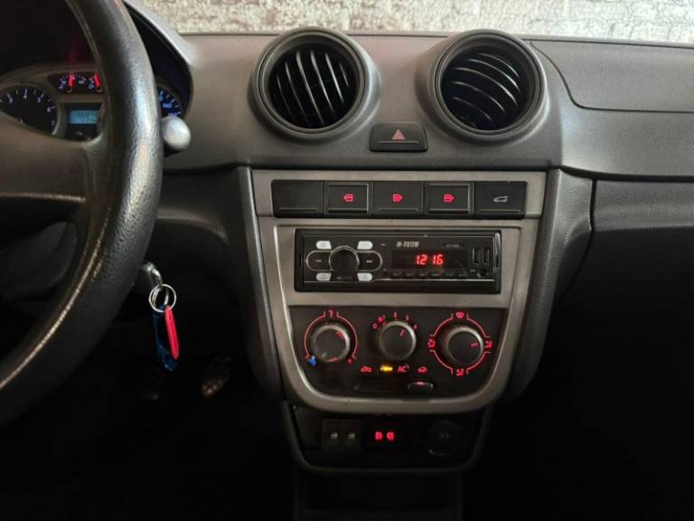 VOLKSWAGEN - VOYAGE - 2009/2009 - Cinza - R$ 25.900,00