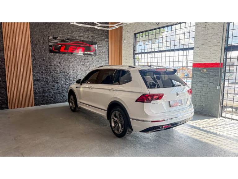 VOLKSWAGEN - TIGUAN - 2019/2019 - Branca - R$ 164.900,00