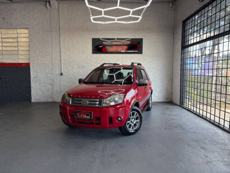 FORD - ECOSPORT - 2010/2011 - Vermelha - R$ 39.900,00