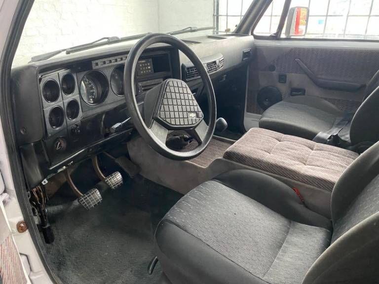CHEVROLET - D20 - 1990/1990 - Branca - R$ 66.900,00