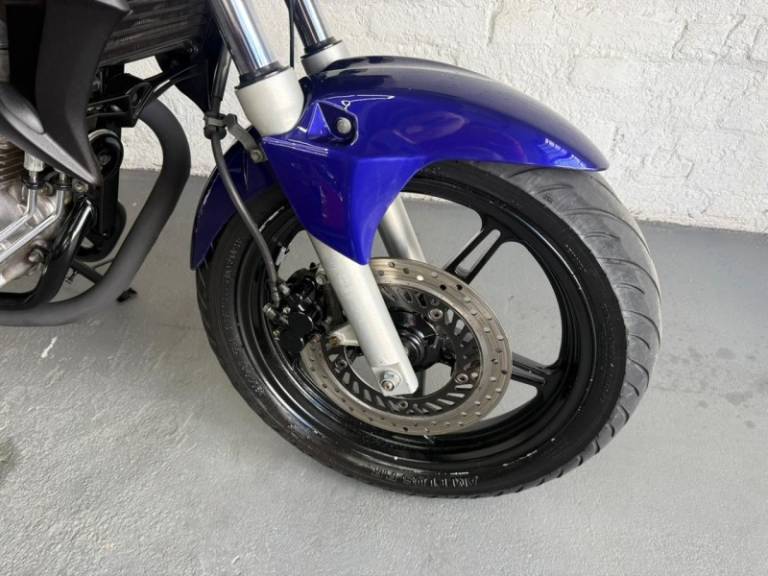 HONDA - CB 300R - 2011/2011 - Azul - R$ 12.500,00