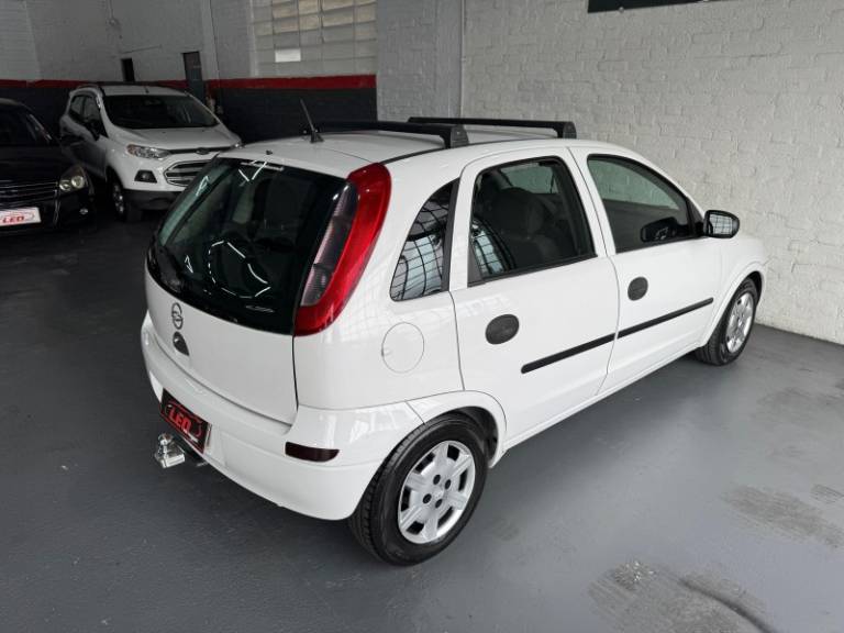 CHEVROLET - CORSA - 2003/2003 - Branca - R$ 22.900,00