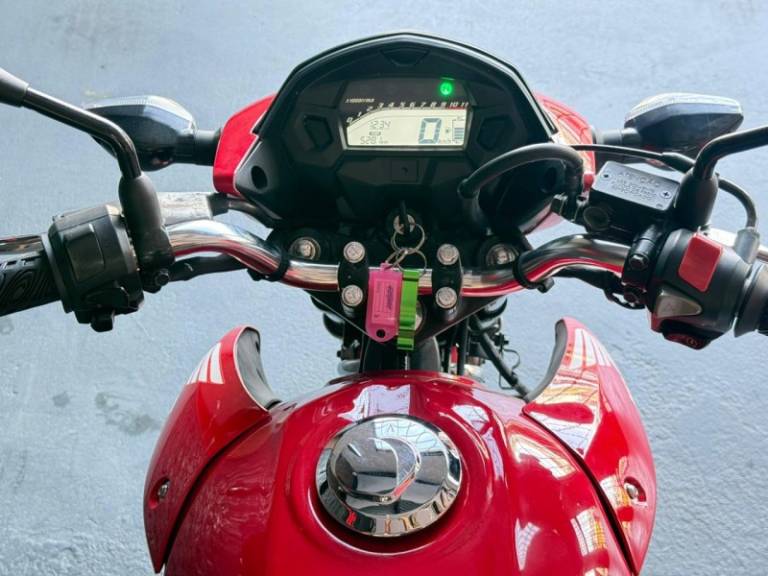 HONDA - CG 150 - 2015/2015 - Vermelha - R$ 11.900,00