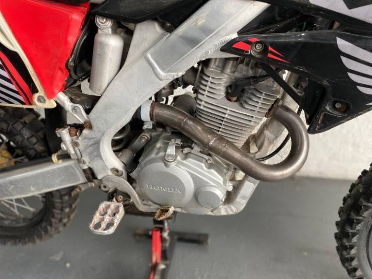 HONDA - CRF 230F - 2010/2010 - Preta - R$ 16.500,00