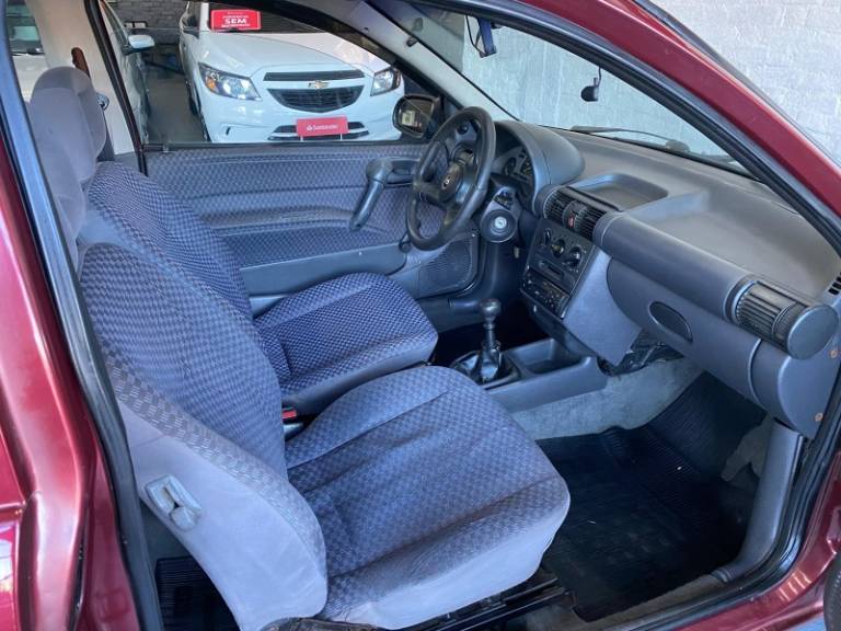 CHEVROLET - CORSA - 1995/1996 - Vermelha - R$ 13.900,00