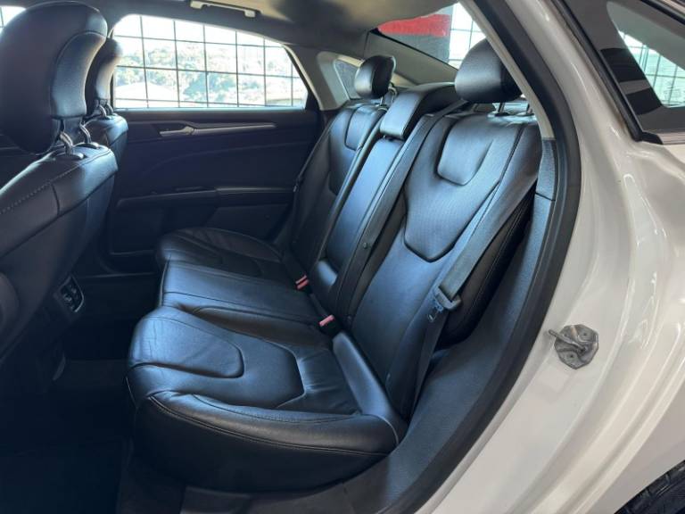 FORD - FUSION - 2013/2013 - Branca - R$ 72.900,00