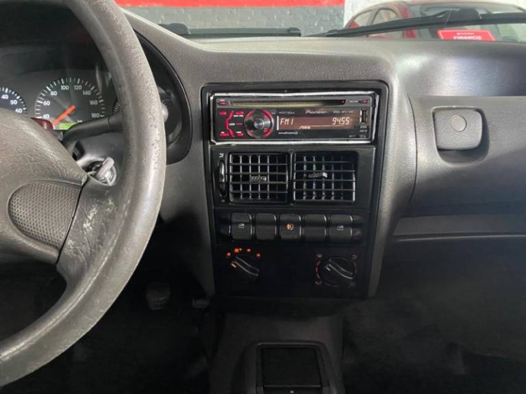 VOLKSWAGEN - GOL - 1995/1996 - Branca - R$ 18.900,00