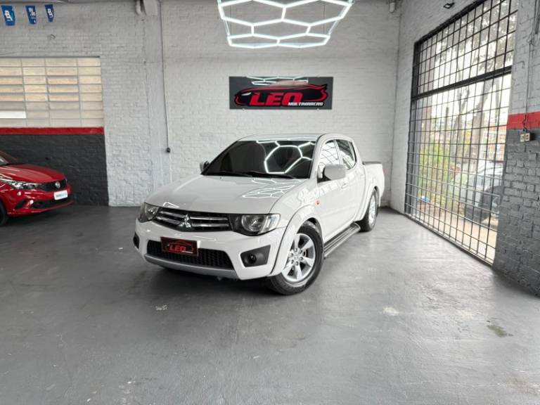 MITSUBISHI - L200 TRITON - 2014/2015 - Branca - R$ 82.900,00