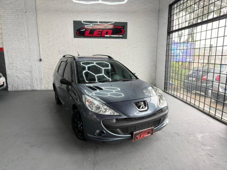 PEUGEOT - 207 - 2008/2009 - Cinza - R$ 18.900,00