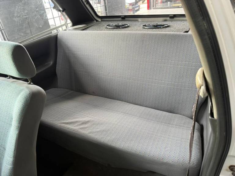 VOLKSWAGEN - GOL - 1996/1996 - Branca - R$ 15.500,00