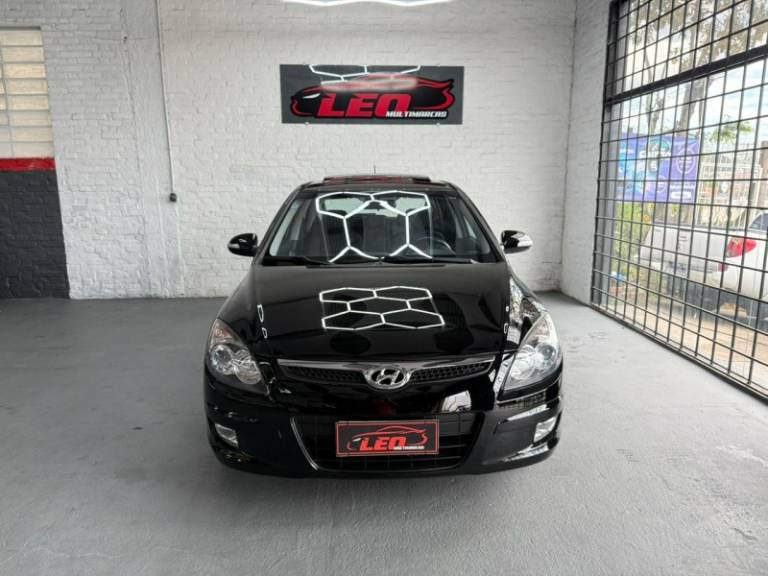 HYUNDAI - I30 - 2011/2012 - Preta - R$ 50.900,00