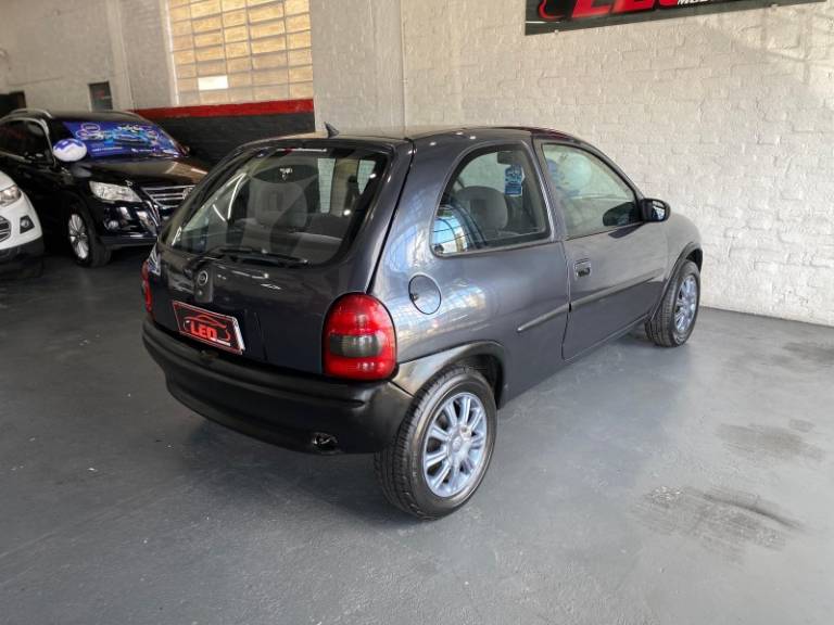 CHEVROLET - CORSA - 1994/1995 - Cinza - R$ 13.900,00