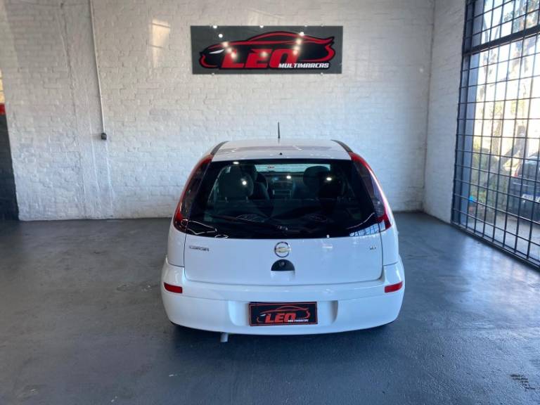 CHEVROLET - CORSA - 2005/2005 - Branca - R$ 26.900,00