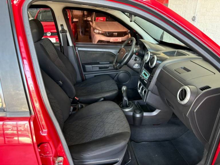 FORD - ECOSPORT - 2010/2011 - Vermelha - R$ 39.900,00