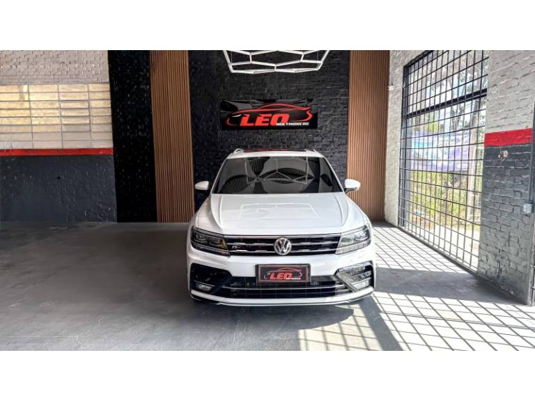 VOLKSWAGEN - TIGUAN - 2019/2019 - Branca - R$ 164.900,00
