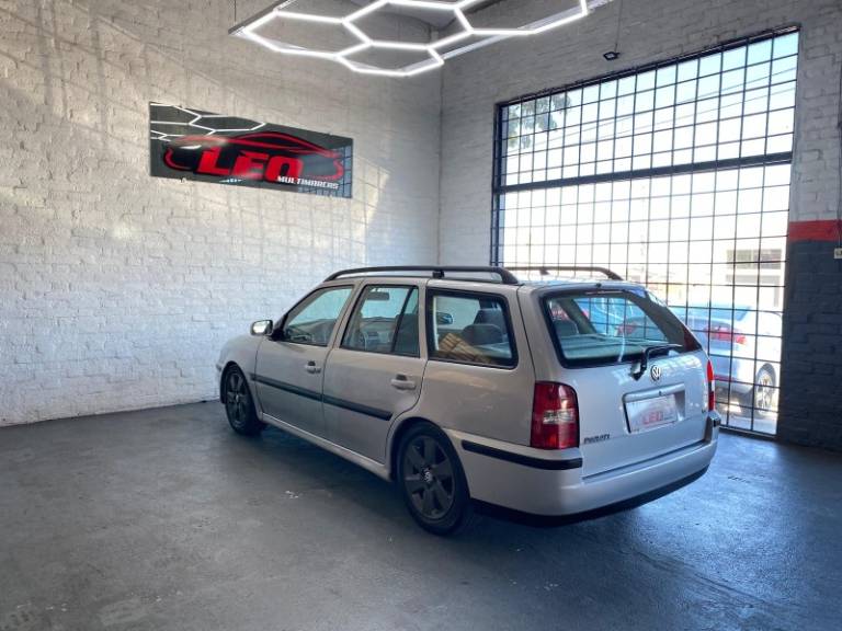 VOLKSWAGEN - PARATI - 2000/2001 - Prata - R$ 24.900,00