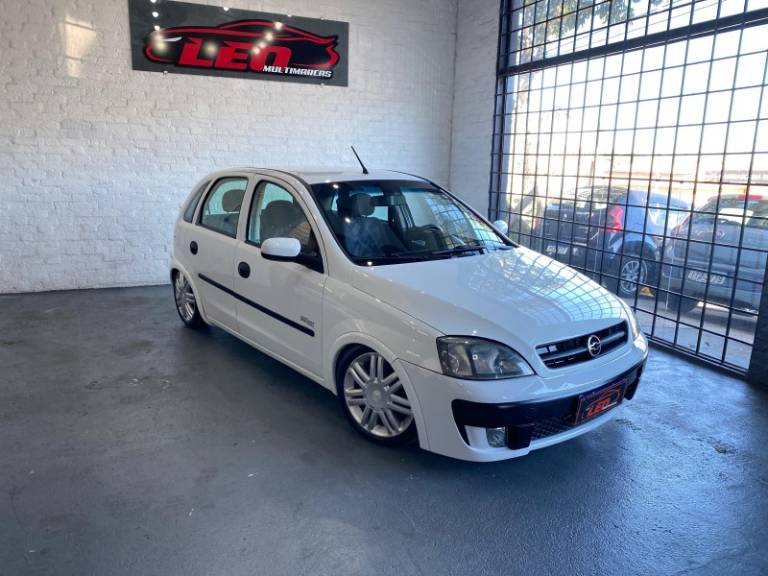 CHEVROLET - CORSA - 2005/2005 - Branca - R$ 26.900,00