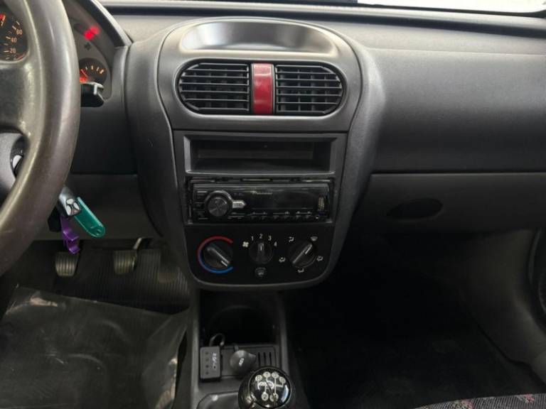 CHEVROLET - MONTANA - 2004/2005 - Preta - R$ 34.900,00