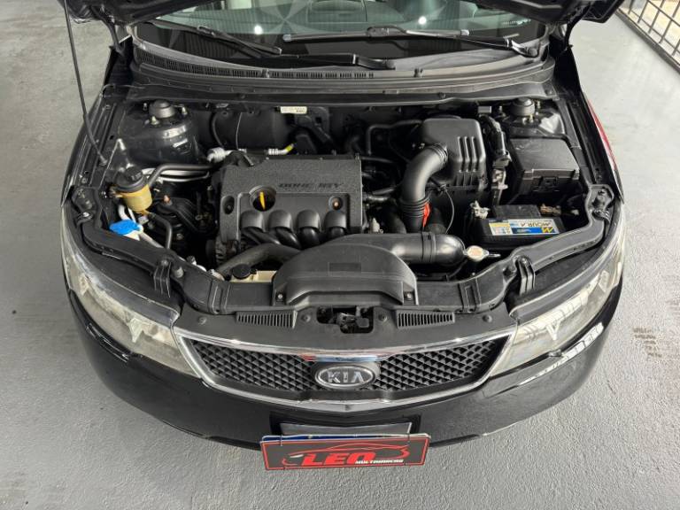 KIA MOTORS - CERATO - 2009/2010 - Preta - R$ 42.900,00