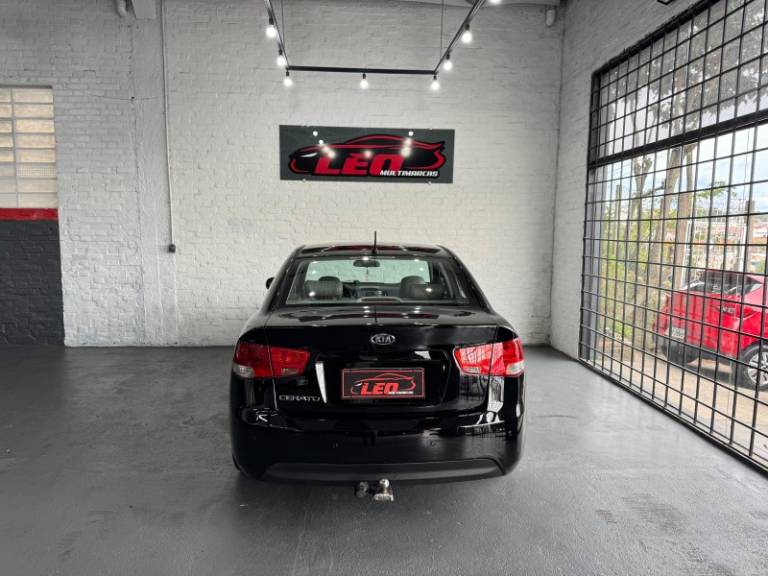 KIA MOTORS - CERATO - 2009/2010 - Preta - R$ 42.900,00