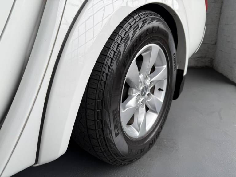 MITSUBISHI - L200 TRITON - 2014/2015 - Branca - R$ 82.900,00