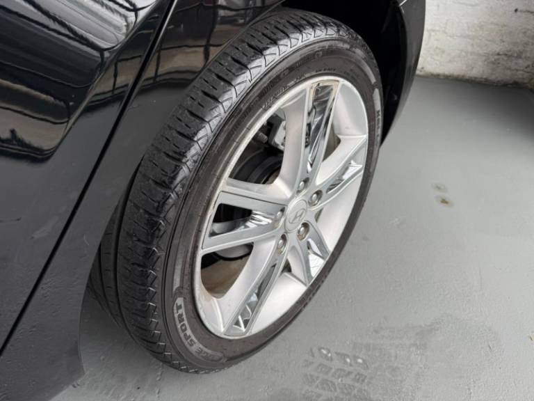 HYUNDAI - I30 - 2011/2012 - Preta - R$ 50.900,00