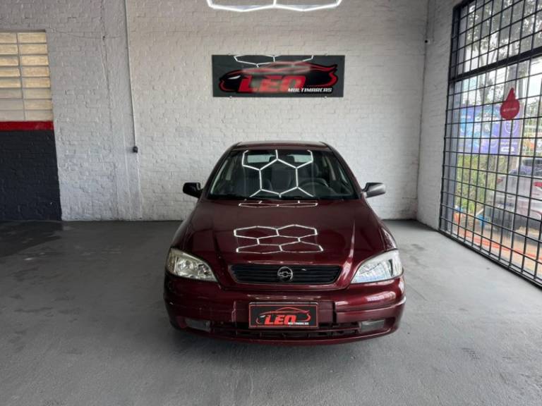 CHEVROLET - ASTRA - 1999/1999 - Vermelha - R$ 17.900,00