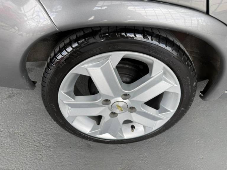 CHEVROLET - CORSA - 2005/2005 - Cinza - R$ 19.900,00