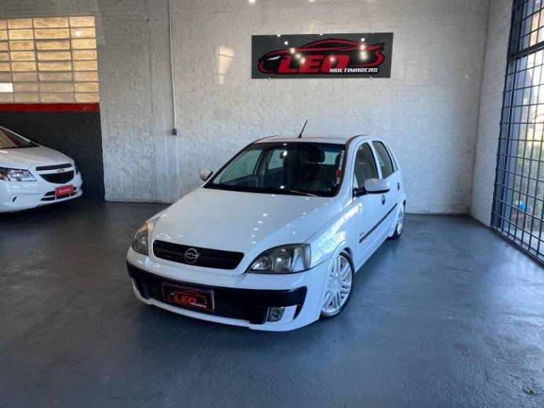 CHEVROLET - CORSA - 2005/2005 - Branca - R$ 26.900,00